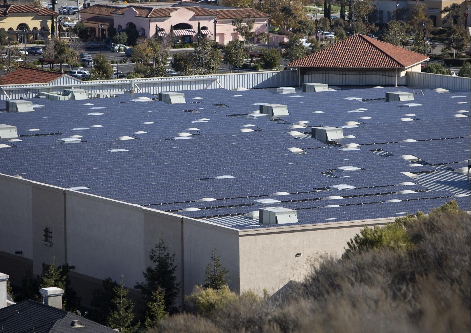 Ground-mount commercial solar farm installation
